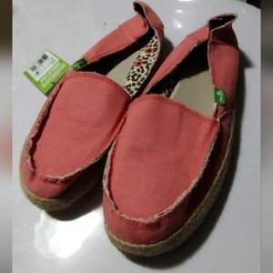 Women's Coral Sanuk Slip-On Shoes 9